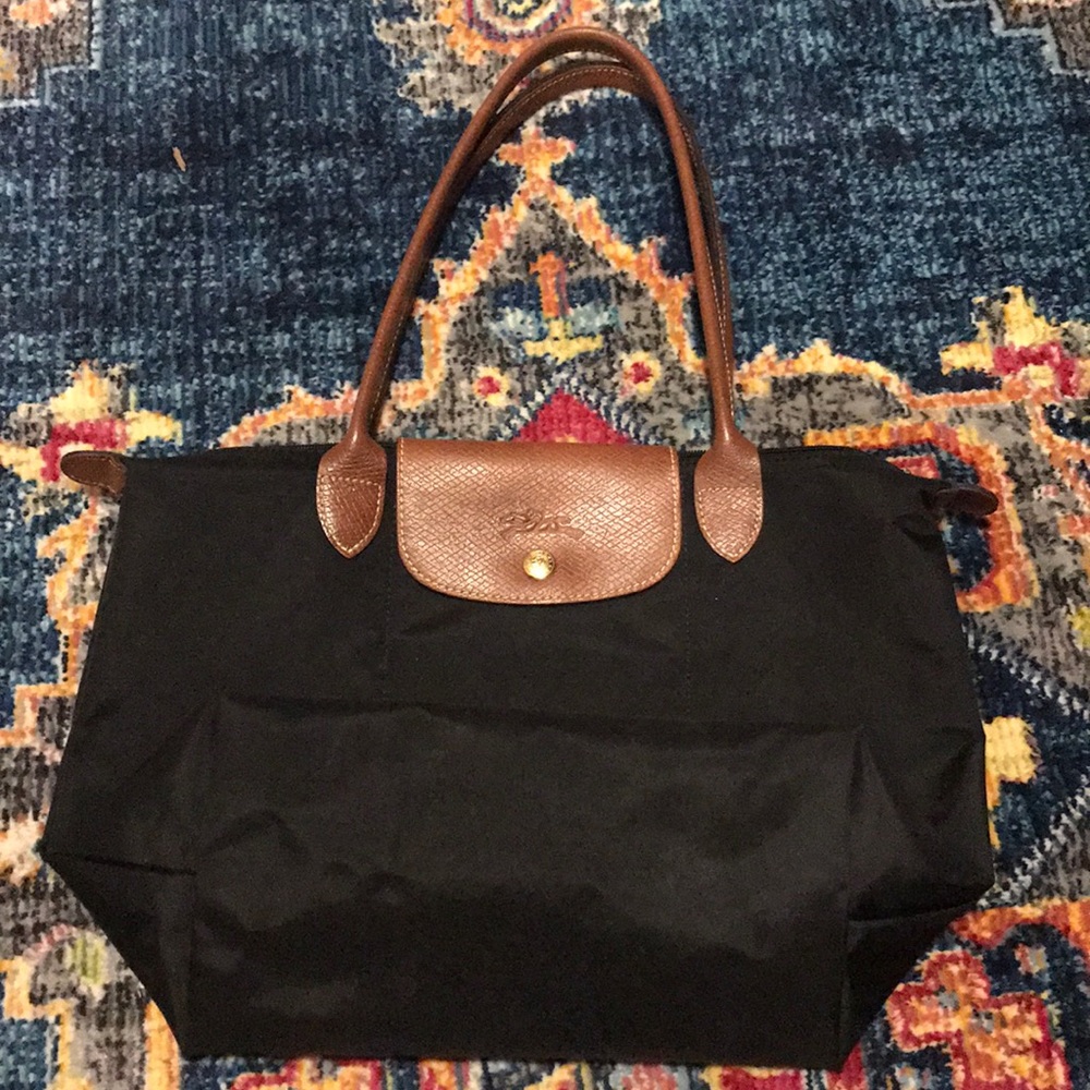 Small longchamp black bag